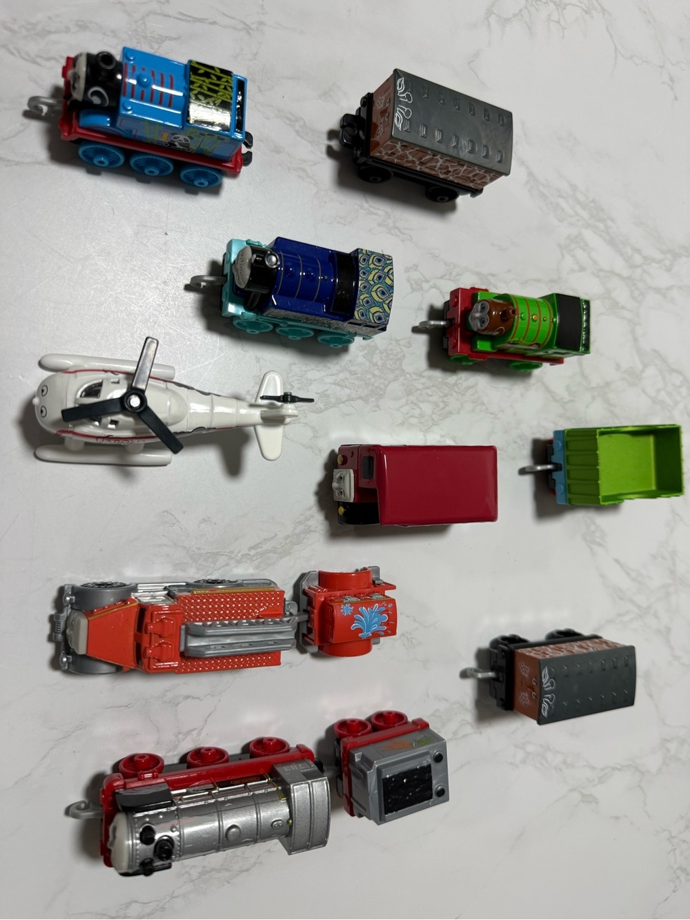 Thomas & Friends Mixed Engines & Vehicles - Red, Green, Blue, Silver, Orange - Picture 5 of 5